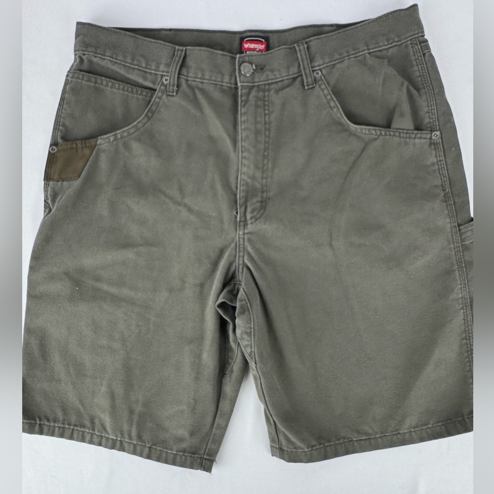 Wrangler Men's Cargo Shorts in Green